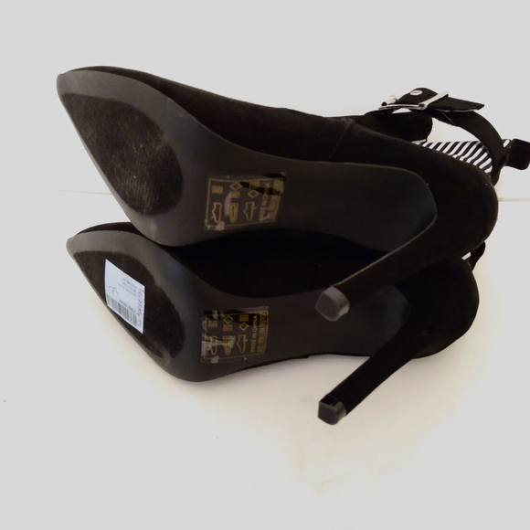 Qupid Black White Faux Suede Point Toe Ankle Pull Up 4" Heel Boots sz 6 - Picture 11 of 11